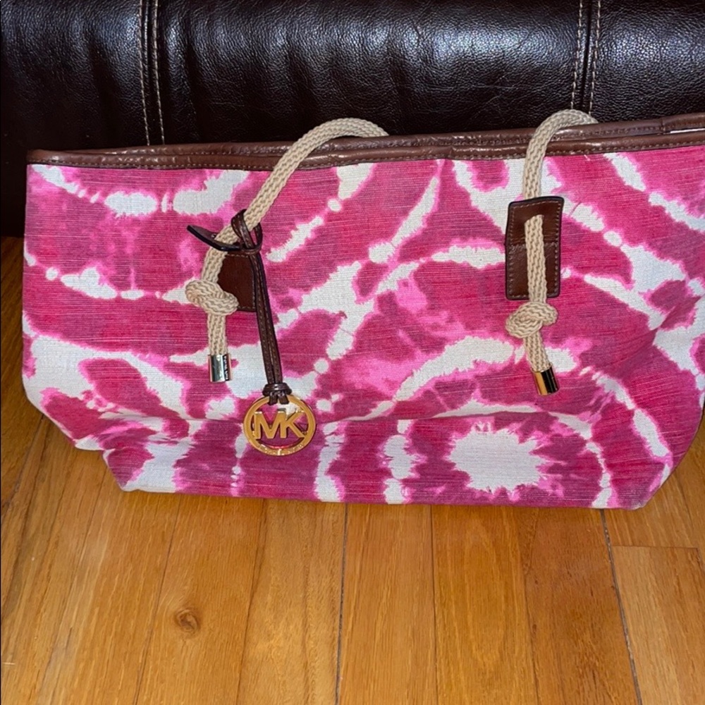 SOLD Tie dyed White & Pink Michael Kors bag💗